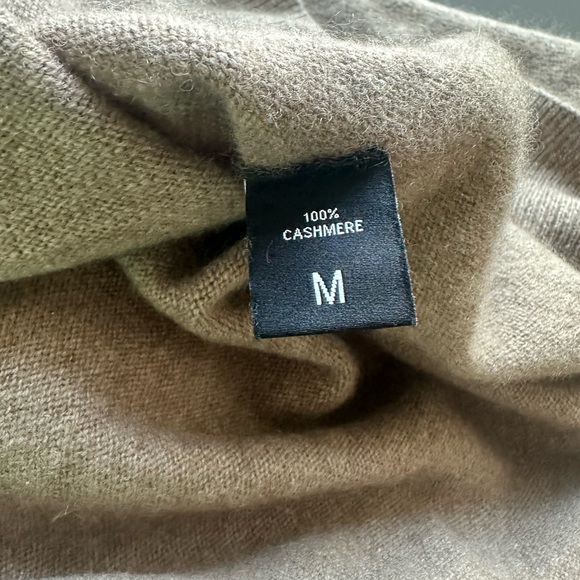 Gobi 100% cashmere long sleeve turtleneck. Worn once. - Picture 2 of 5